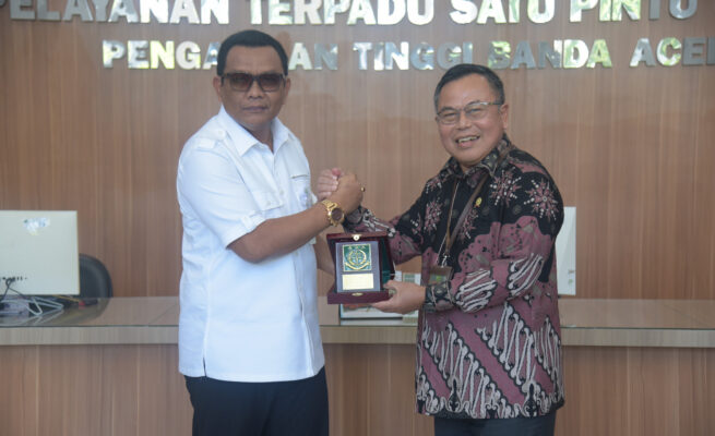 Kajati Aceh Yudi Triadi SH MH melakukan kunjungan silaturahmi ke Pengadilan Tinggi (PT) Banda Aceh, Kamis, 15 Mei 2025. (Foto: For Infoaceh.net)