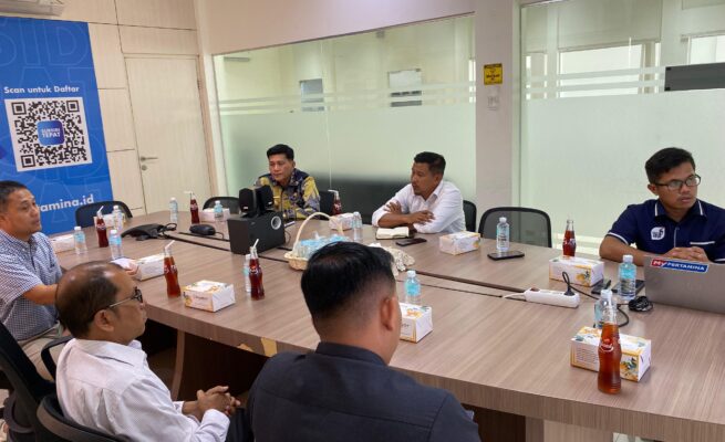 Bupati Aceh Selatan Mirwan MS mendatangi langsung kantor Sales Area Retail Pertamina Wilayah Aceh di Banda Aceh pada Kamis, 15 Mei 2025. (Foto: For Infoaceh.net)