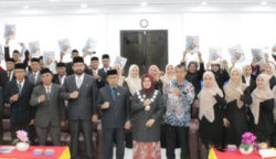 Pascasarjana UIN Ar-Raniry mengukuhkan 27 lulusan baru dalam Yudisium Gelombang II Semester Genap Tahun Akademik 2024/2025 Sabtu (17/5)