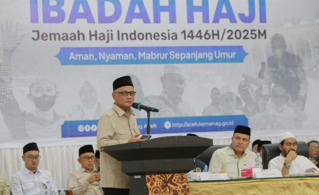 Kepala Badan Penyelenggara Haji RI KH Mochamad Irfan Yusuf Hasyim atau Gus Irfan saat pelepasan jamaah haji Aceh kloter 1, Sabtu (17/5) di Asrama Haji Banda Aceh. (Foto: For Infoaceh.net)