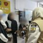 Sejumlah wanita diamankan Satpol PP-WH Banda Aceh usai terjaring razia syariat Islam pada Ahad dini hari, 18 Mei 2025. (Foto: Dok. Satpol PP-WH Banda Aceh)