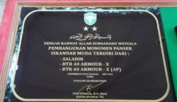 Pangdam Iskandar Muda Mayjen TNI Niko Fahrizal meresmikan Monumen Panser yang dibangun di Lapangan Blang Padang Banda Aceh, Senin (19/5). (Foto: For Infoaceh.net)