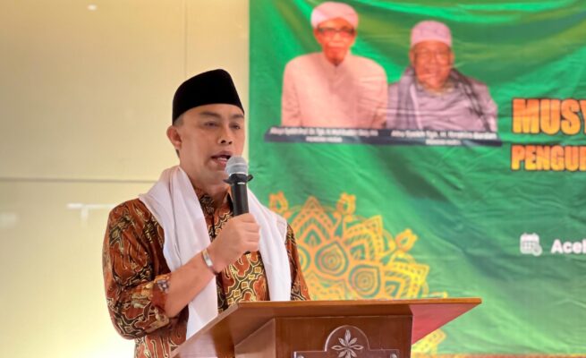 Pimpinan Dayah Darul Munawwarah Kuta Krueng Pidie Jaya, Abiya Dr Tgk H Anwar Usman MM atau Abiya Kuta Krueng terpilih sebagai Ketua Umum PB HUDA sisa masa jabatan periode 2024-2029