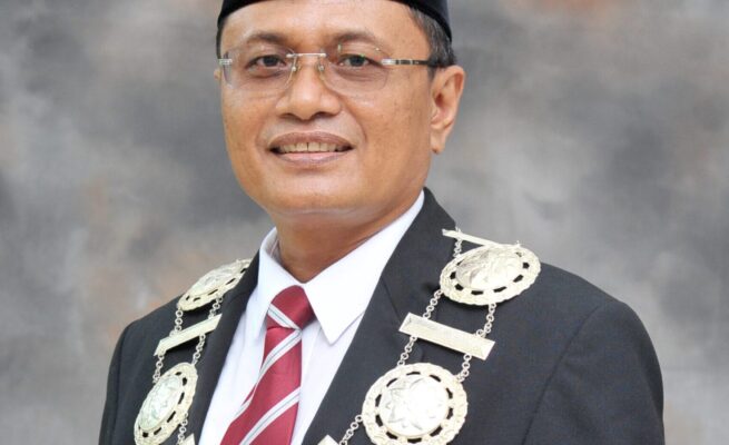 Dekan FKP USK Prof Dr Ir Muchlisin ZA SPi MSc