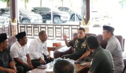 Pangdam IM Mayjen TNI Niko Fahrizal menerima kunjungan Ketua DPRA Zulfadli, beserta rombongan, di kediaman Pangdam IM, pada Senin (19/5)