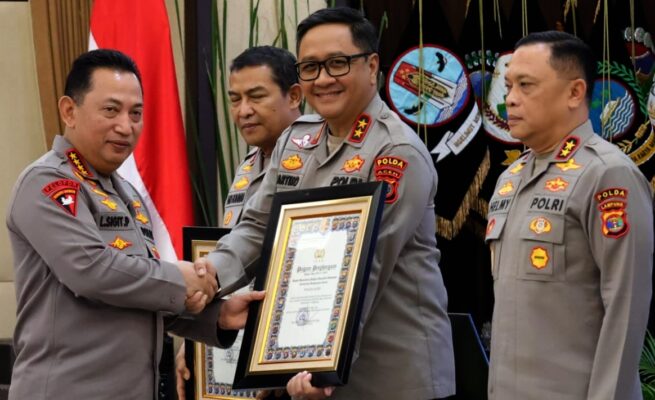 Polda Aceh menerima penghargaan dari Kapolri Jenderal Pol Listyo Sigit Prabowo atas capaian nilai IKPA peringkat terbaik tahun 2024 kategori Polda atau wilayah