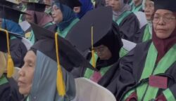 Ratusan lansia mengikuti prosesi wisuda Sekolah Lansia perdana di Gedung Mawardi Nurdin, Balai Kota Banda Aceh, Kamis (22/5). (Foto: For Infoaceh.net)