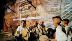 Khauri Kuah Beulangong memperingati dua tahun diakuinya Hikayat Aceh Memory of The World oleh UNESCO yang digelar Majelis Seniman Aceh (MaSA) Sabtu malam, 24 Mei 2025 di Taman Budaya Aceh berlangsung semarak