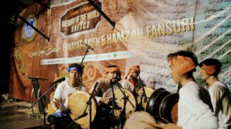 Khauri Kuah Beulangong memperingati dua tahun diakuinya Hikayat Aceh Memory of The World oleh UNESCO yang digelar Majelis Seniman Aceh (MaSA) Sabtu malam, 24 Mei 2025 di Taman Budaya Aceh berlangsung semarak
