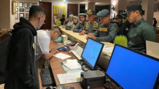 Tim gabungan Satpol PP-WH Aceh Besar, melakukan razia dan pengawasan terhadap pelaksanaan syariat Islam di sejumlah hotel dalam wilayah Aceh Besar, Sabtu malam (24/5/2025)