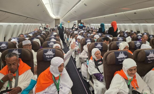 Jamaah haji asal Aceh Kloter 08 telah mendarat di Jeddah Arab Saudi, Senin dini hari, pukul 01.15 Waktu Arab Saudi (WAS) atau pukul 05.15 WIB. (Foto: Dok. Infoaceh.net)