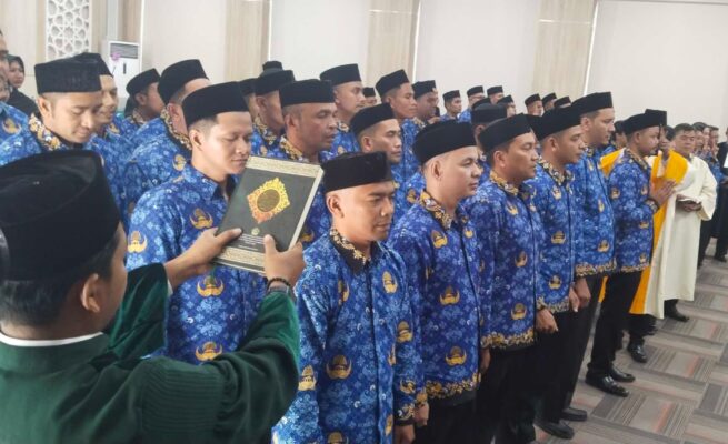 Pelantikan PPPK Tahap I Formasi 2024 di aula Kanwil Kemenag Aceh, secara nasional bersama Menag RI, Senin (26/5)