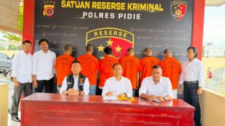 Satreskrim Polres Pidie, berhasil mengungkap sejumlah kasus curanmor dalam Operasi Sikat Seulawah 2025. Enam pelaku ditangkap dan 4 sepeda motor berhasil diamankan. (Foto: Dok. Polres Pidie)
