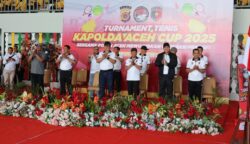 Kapolda Aceh Irjen Pol Achmad Kartiko membuka Turnamen Tenis Lapangan Kapolda Aceh Cup 2025 di Lapangan Tenis Trengginas Polda Aceh, Kamis, 29 Mei 2025