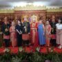 Pertunjukan budaya Indonesia yang menampilkan prosesi pernikahan adat Aceh mencuri perhatian para tamu asing di Manila, Filipina. Bertempat di Wisma Duta Besar RI Manila Rabu, pada 28 Mei 2025. (Foto: Dok. KBRI Manila)