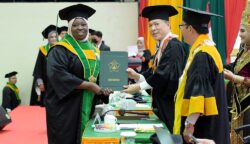 Mahasiswi asal Gambia ini resmi menyelesaikan pendidikan Magister Manajemen di Fakultas Ekonomi dan Bisnis, Universitas Syiah Kuala (USK), pada Rabu, 28 Mei 2025.