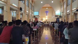 Umat Kristiani di Banda Aceh merayakan Hari Kenaikan Isa Almasih 2025 dan menjalankan ibadah Paskah di Gereja Katolik Hati Kudus dengan penuh khidmat dan dalam suasana yang aman. (Foto: For Infoaceh.net)