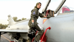Ayesha Farooq, Pilot Tempur Berjilbab yang Viral Usai Dikabarkan Tembak Jatuh Jet India
