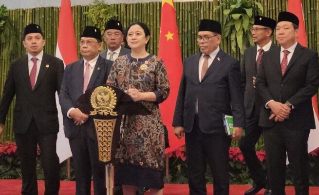 Ketua Dewan Perwakilan Rakyat (DPR) RI, Puan Maharani, menggelar pembicaraan bilateral dengan Perdana Menteri China, Li Qiang, pada Minggu (25/5).