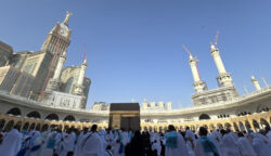 10 Amalan di Bulan Dzulhijjah yang Pahalanya Setara Haji dan Umrah