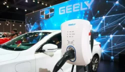Geely Auto Hentikan Pembangunan Pabrik Baru, Fokus Teknologi di Tengah Kelebihan Kapasitas Global