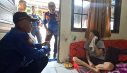 Seorang perempuan berinisial D asal Bekasi menjadi korban Kekerasan Dalam Rumah Tangga (KDRT) dan melaporkan kejadian itu ke petugas pemadam kebakaran. D mengaku dirinya sudah membuat laporan kepada polisi pada Jumat (20/6/2025) lalu.
