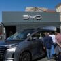 Perang harga baru BYD memicu reaksi dari industri dan regulator