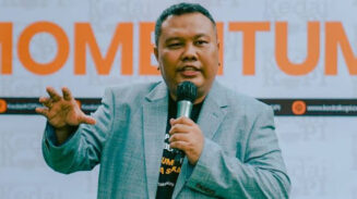 Diwarnai Kontroversi, Penulisan Ulang Sejarah Harus Dihentikan Sementara