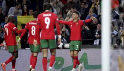 Cristiano Ronaldo Pasang Badan untuk Pelatih Portugal: "Kritik ke Martinez Itu Tidak Sopan dan Tak Masuk Akal"