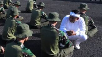 Gubernur Jawa Barat Dedi Mulyadi meninjau pembinaan siswa nakal di Jabar
