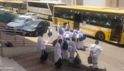 Bus sekolah dijadikan transportasi jemaah haji ke Arafah