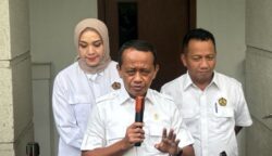Menteri ESDM Bahlil Lahadalia di kantor Kementerian ESDM.