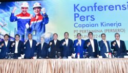 PT Pertamina (Persero) mencatatkan kinerja keuangan positif sepanjang tahun 2024 dengan membukukan laba bersih sebesar USD 3,13 miliar atau setara Rp49,5 triliun (asumsi kurs Rp15.847 per USD).