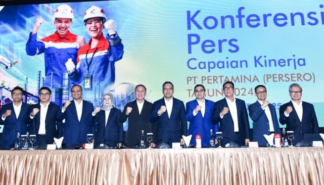 PT Pertamina (Persero) mencatatkan kinerja keuangan positif sepanjang tahun 2024 dengan membukukan laba bersih sebesar USD 3,13 miliar atau setara Rp49,5 triliun (asumsi kurs Rp15.847 per USD).