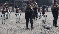 Robot Polri Gegerkan Monas: Modernisasi Kepolisian Siap Sambut Era 'Robot Polisi 2030'