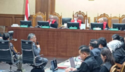 Bisa Saja karena Ada Gambar Pornonya