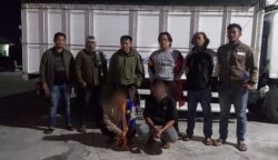 Unit Intel Kodim 0119 Bener Meriah saat mengamankan truk dan pengangkut getah pinus ilegal. (Foto: Dok. Kodim Bener Meriah)