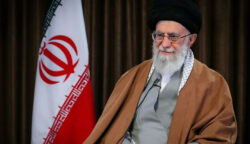 Di tengah serangan udara besar-besaran Israel terhadap Iran, Pemimpin Tertinggi Iran Ayatollah Ali Khamenei dilaporkan telah mengungsi ke dalam bunker.