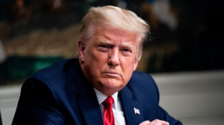 Teheran Dibombardir Setelah Trump Peringatkan Warga Iran untuk Mengungsi