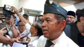 Lebih Baik Uangnya untuk Rakyat