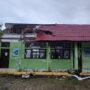 Kondisi SDN Lam Awee, Kecamatan Peukan Bada, Aceh Besar yang rusak akibat angin kencang. (Foto: Dok. BPBD Aceh Besar)