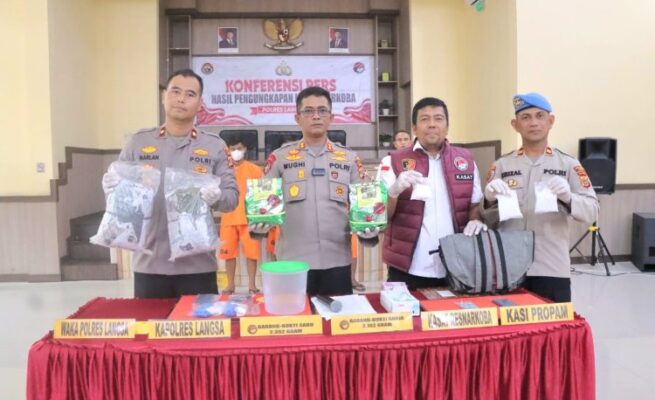 Satuan Reserse Narkoba Polres Langsa berhasil mengungkap dua kasus besar peredaran narkotika serta meringkus tiga tersangka. (Foto: Ist)