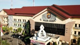 Sebanyak empat pejabat utama (PJU), satu auditor dan dua kapolres jajaran Polda Aceh dimutasi berdasarkan Surat Telegram Kapolri.