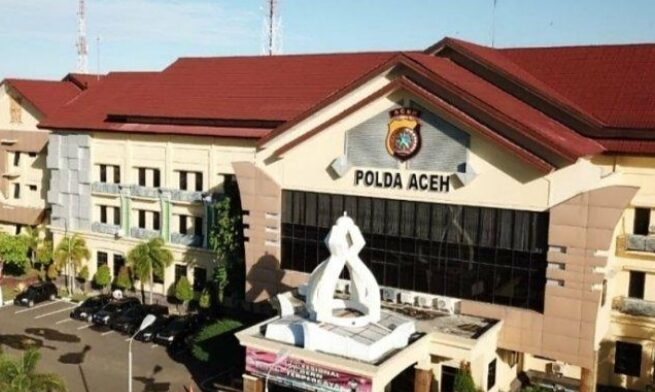 Sebanyak empat pejabat utama (PJU), satu auditor dan dua kapolres jajaran Polda Aceh dimutasi berdasarkan Surat Telegram Kapolri.