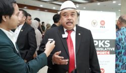 Anggota DPR RI Fraksi PKS, Ateng Sutisna