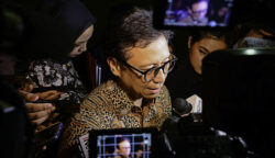Menteri Kesehatan, Budi Gunadi Sadikin, menyampaikan keterangan pers kepada awak media usai bertemu Presiden Prabowo Subianto di Istana Merdeka, Jakarta, pada Selasa, 3 Juni 2025. (Foto: BPMI Setpres)