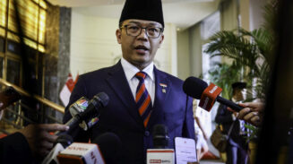Menteri Luar Negeri Sugiono menyampaikan keterangannya usai mendampingi Presiden Prabowo dalam rangkaian kunjungan kenegaraannya di Singapura, pada Senin, 16 Juni 2025. (Foto: BPMI Setpres)