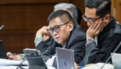 Diperiksa Sebagai Terdakwa, Hasto Kristiyanto Ngaku Tak Punya Kedekatan dengan Harun Masiku