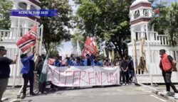 Rakyat Aceh Aksi Bawa Bendera Bulan Bintang dan Spanduk Referendum, Ancaman Disintegrasi di Depan Mata