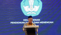 Guru Honorer Terima Bantuan Rp 300 Ribu mulai Bulan Depan